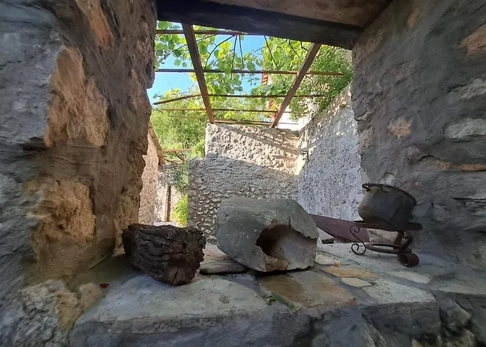 Guest House Pocitelj Inn *